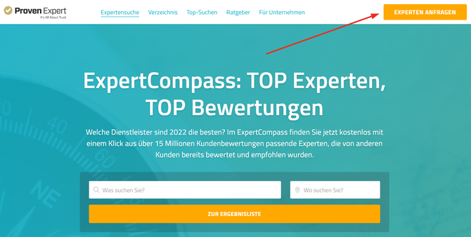 Startseite ExpertCompass, Pfeil zeigt auf die Schaltfläche "Experten anfragen" in der oberen rechten Bildschirmecke